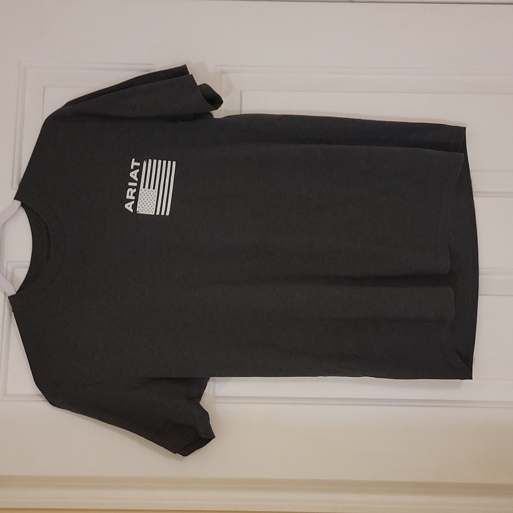 Ariat tshirt